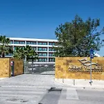 Ξενοδοχείο Areias Village 4*