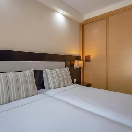 Ξενοδοχείο Areias Village 4*